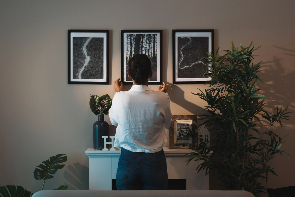 Ways to Hang Pictures without Damaging Apartment Walls