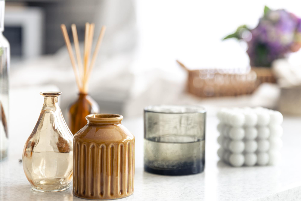 Ways to Keep Your Apartment Smelling Fresh All Year