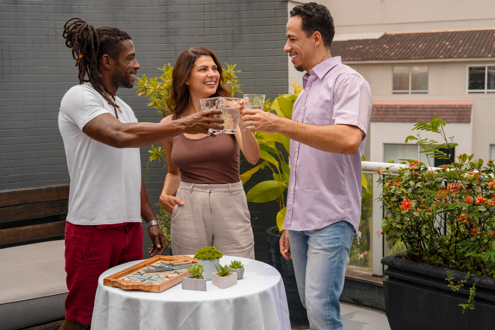 How to Throw an Unforgettable Apartment Housewarming Party
