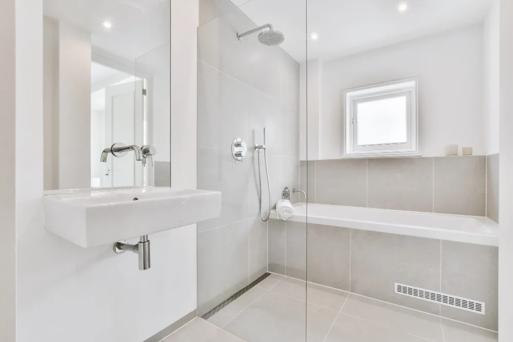 Tips To Make A Small Bathroom Look Bigger